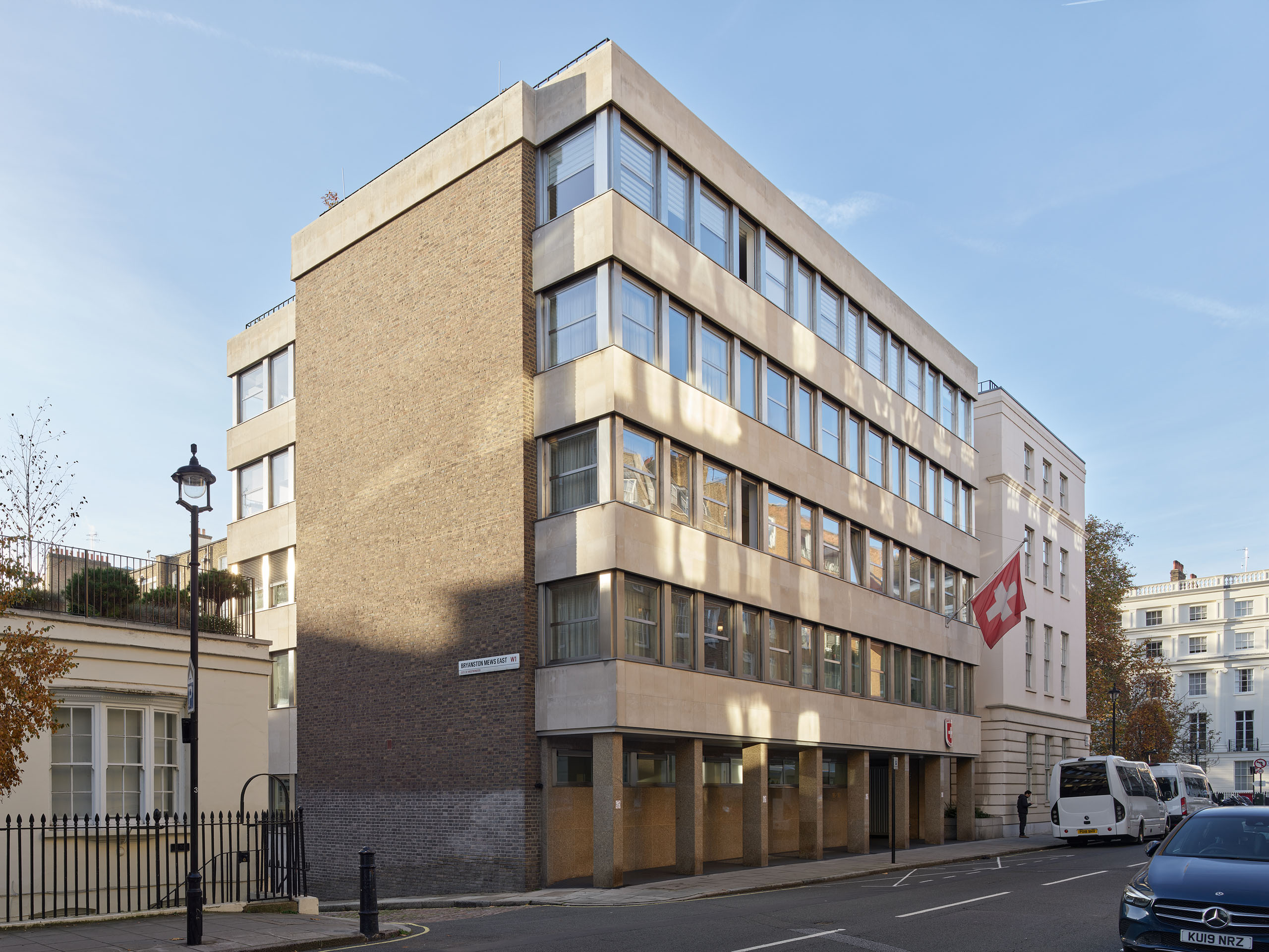 Ahp0008 exterior 005327 J2560